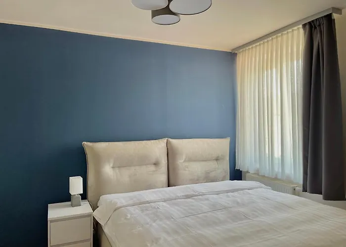 Apartment Homely 3 *